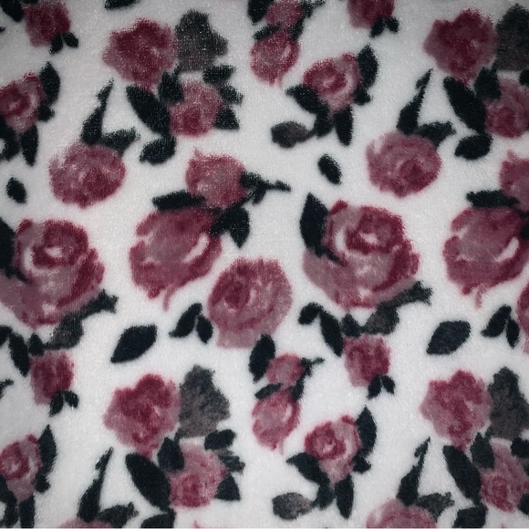 Women’s L DAYDREAM by BERKSHIRE HOME Gorgeous Fuzzy Fleece Wrap Robe Roses EXC - Picture 11 of 15